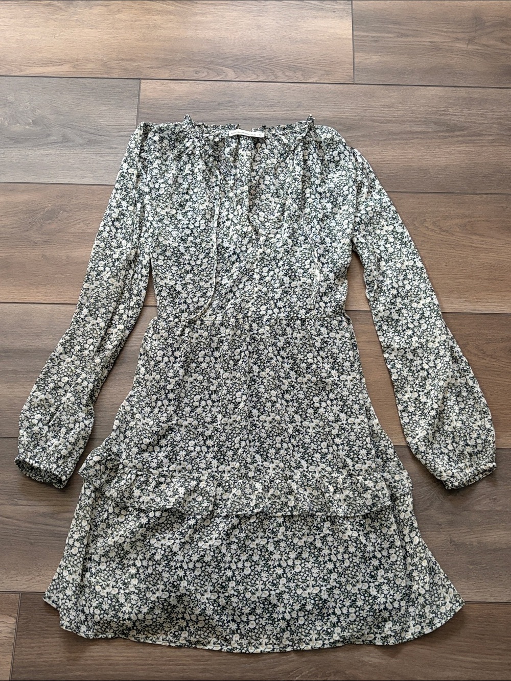 Abercrombie & Fitch Green and White Floral Long Sleeve Dress Size MT